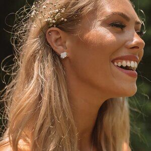 Kendra Scott Tessa Studs in White / Gold